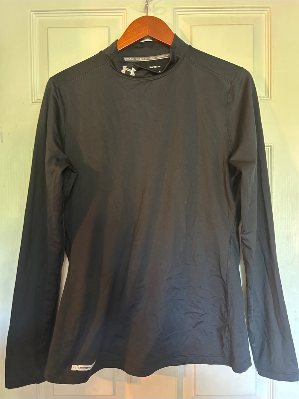 Under Armour Men's Long-Sleeve Performance Shirt - Black